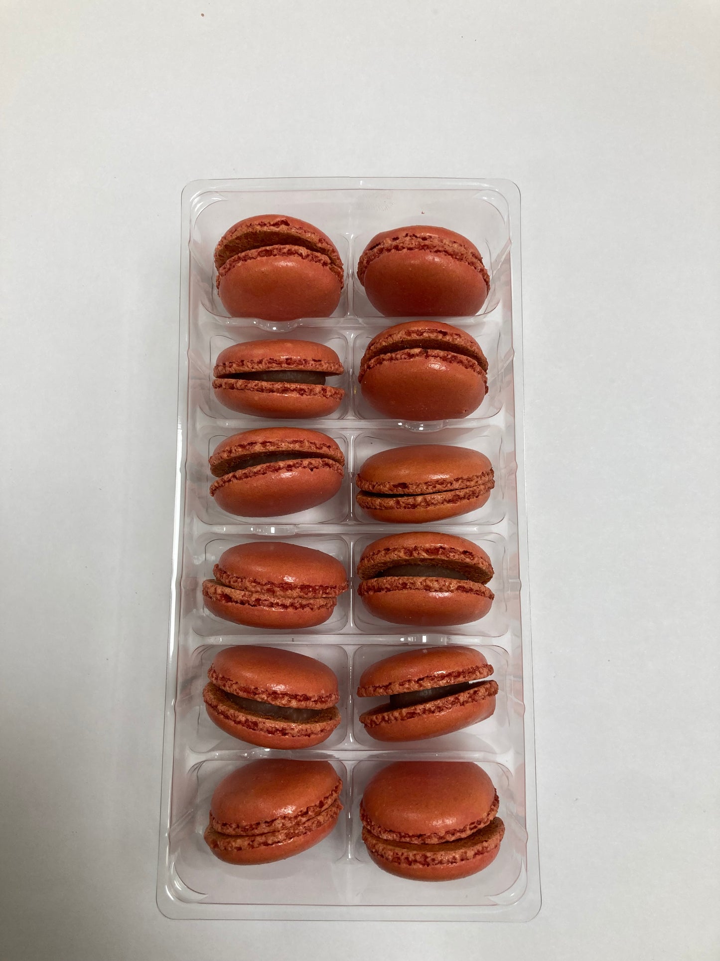 冷凍ストロベリーマカロン Frozen Strawberry Macarons