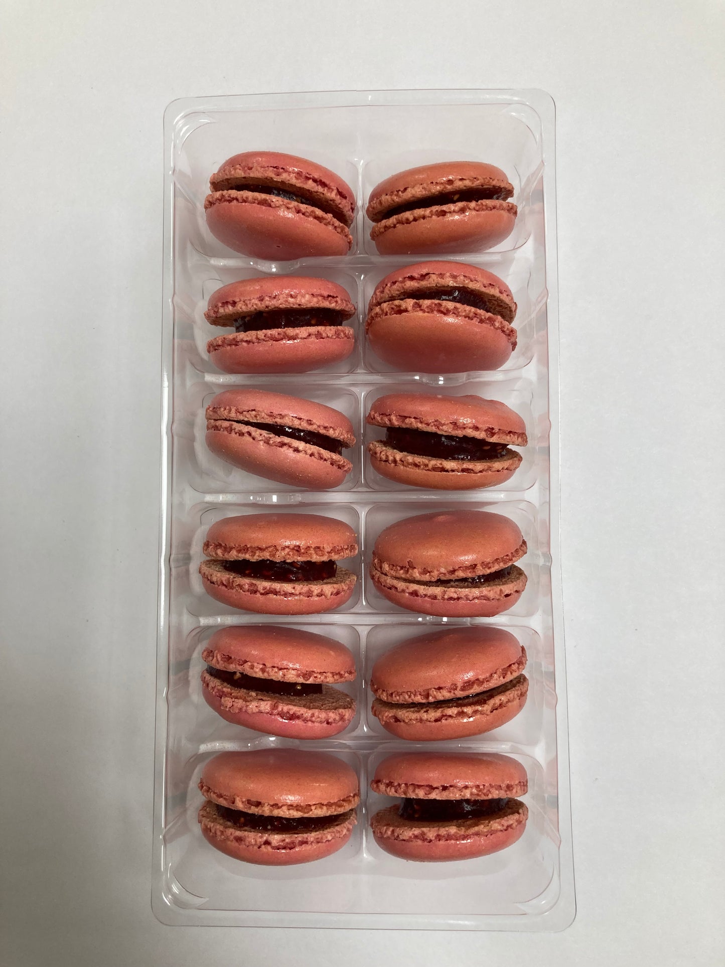 冷凍ラズベリーマカロン Frozen Raspberry Macarons