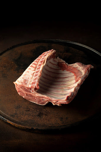 冷凍乳飲み仔羊ラック（10骨カット）0.5～0.8kg Frozen Milk Fed Lamb Rack (10 ribs)